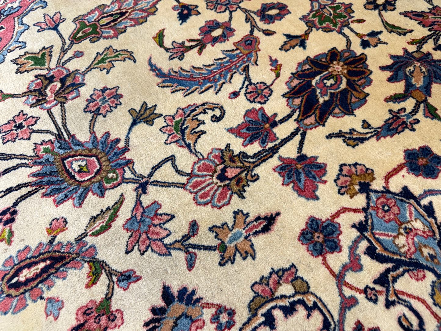 9’6”x14’6” Hand-Knotted Persian Kashan Area Rug