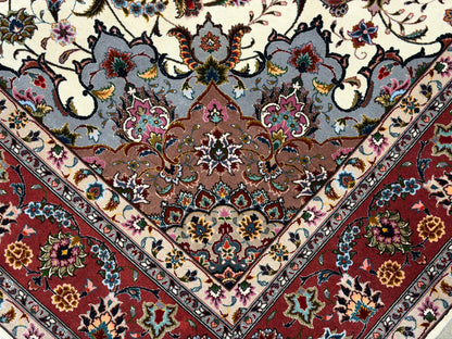 Hand-Knotted 50 Raj Persian Tabriz Rug - 6'9"x9'9"
