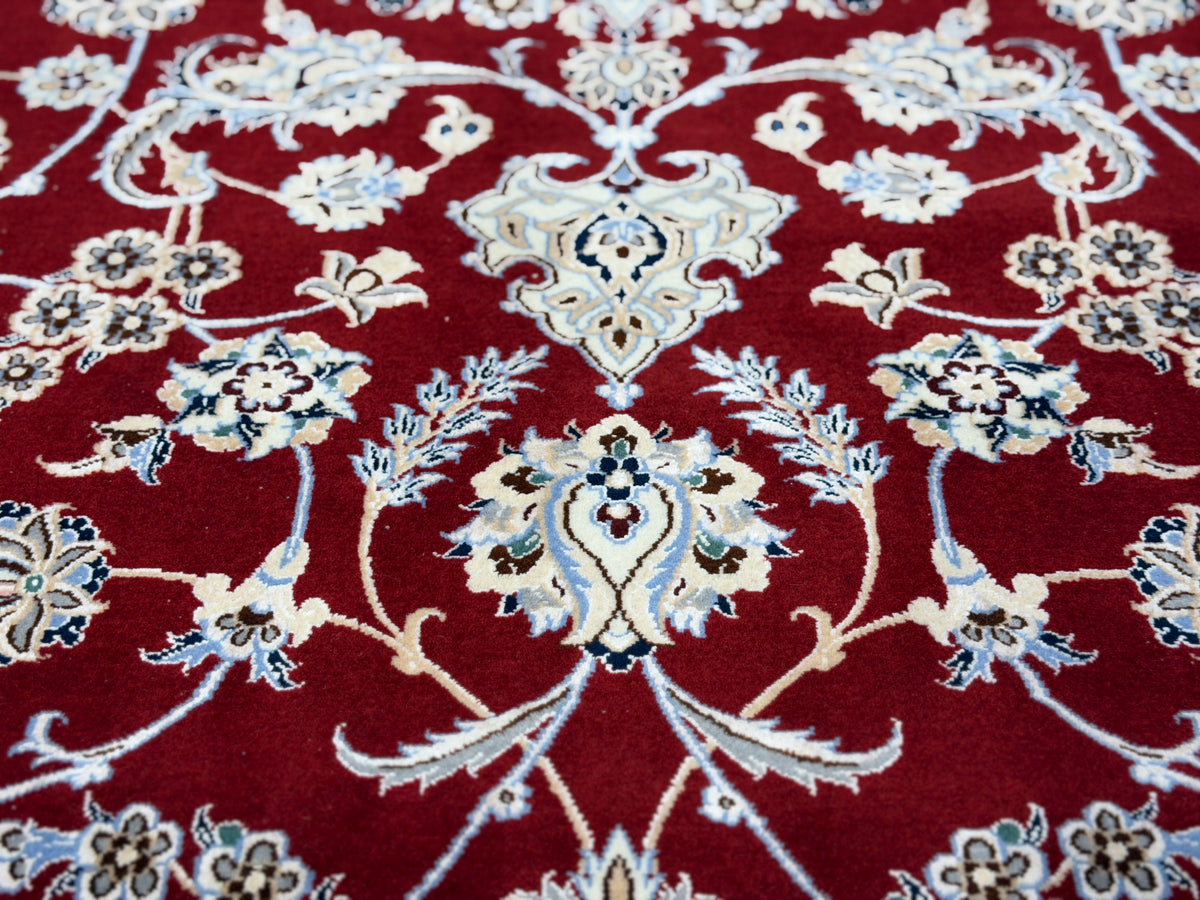 Hand-Knotted 6 La Persian Nain Rug - 6'7"x9'6"