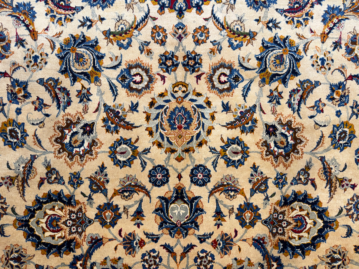 10’6”x14’6” Hand-Knotted Persian Kashan Area Rug
