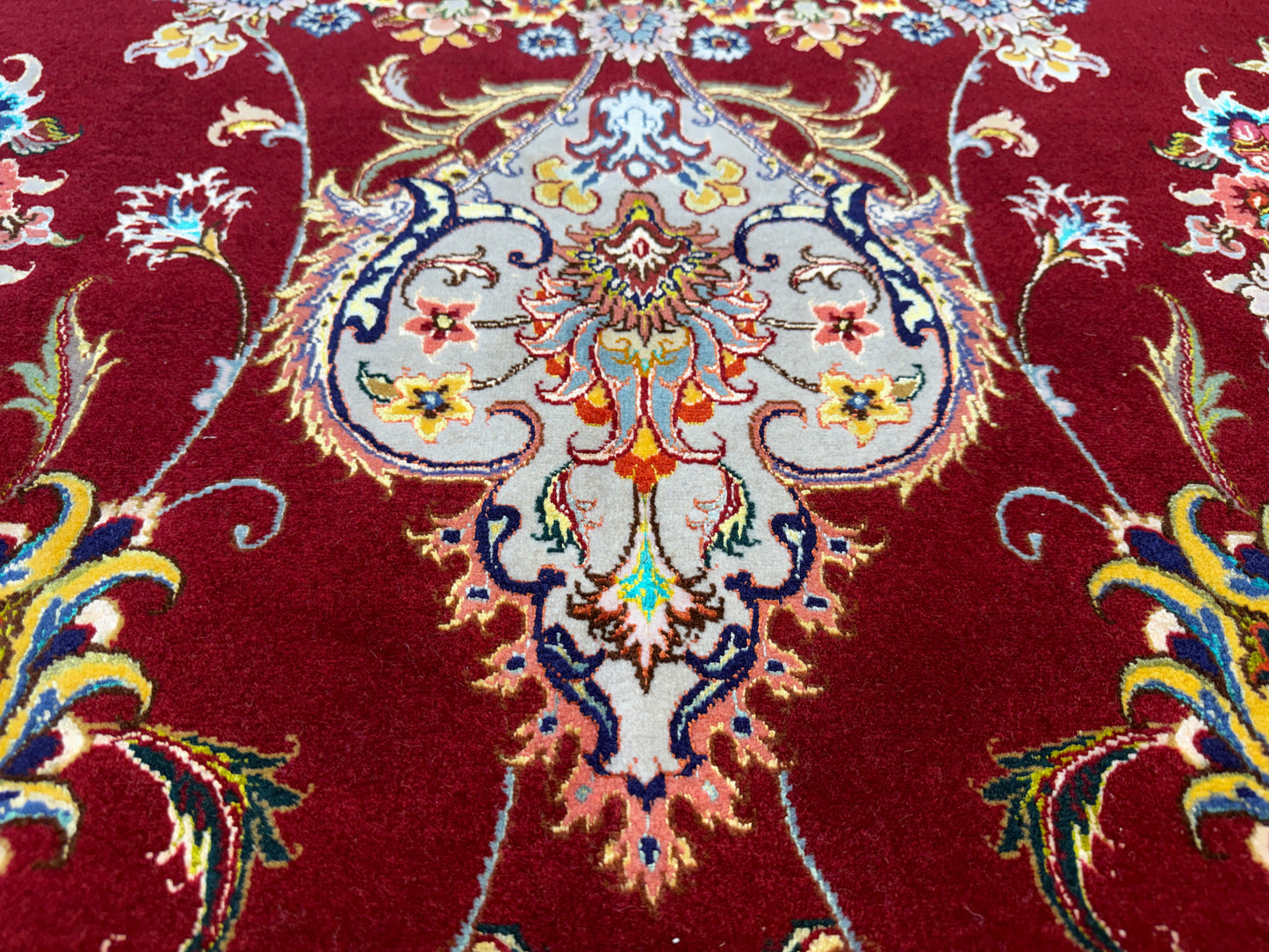 Hand-Knotted 70 Raj Persian Tabriz Rugs - Signed Gharabaghi - 9’10”x13’2”