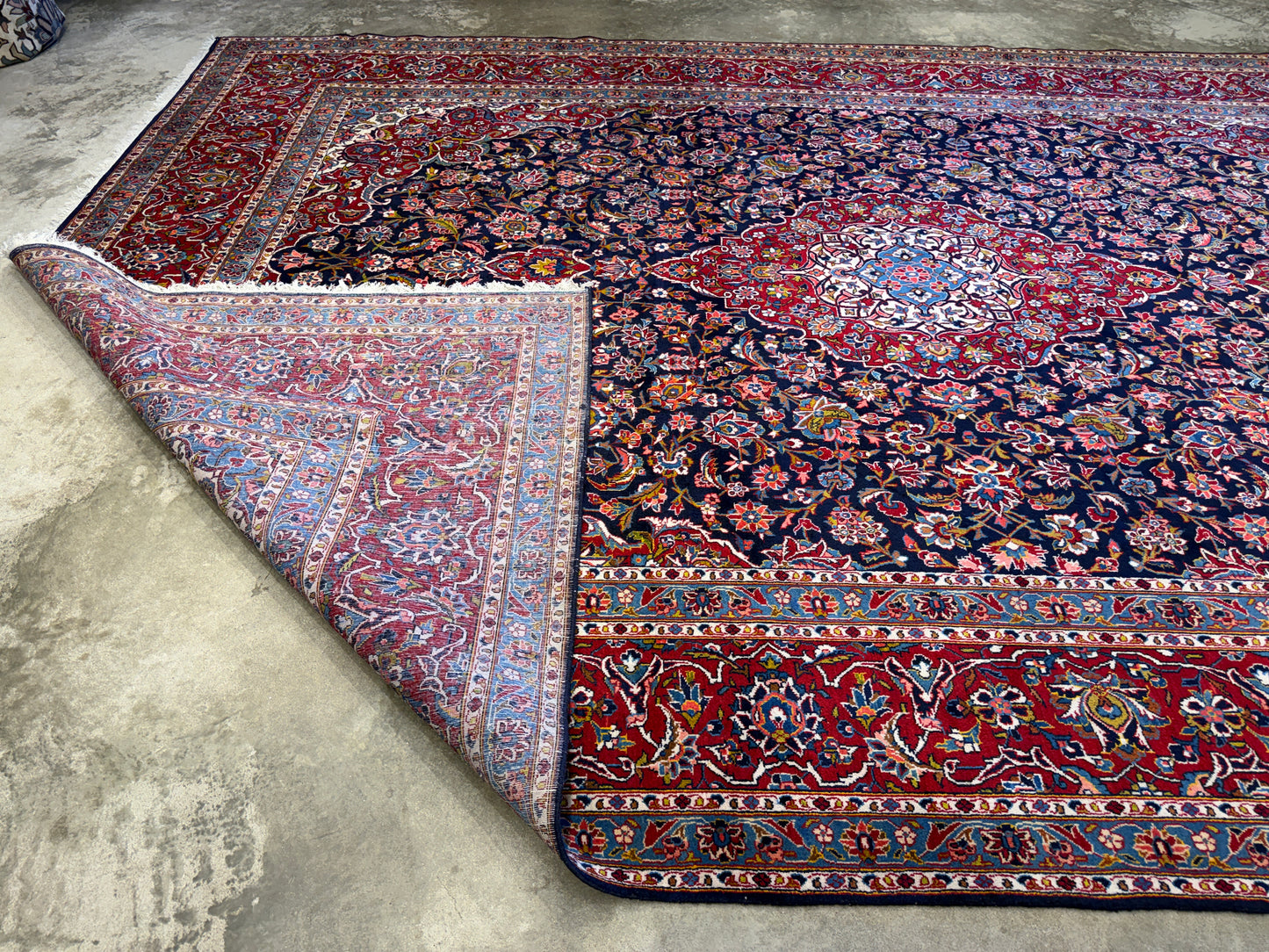 Hand-Knotted Persian Kashan Rug - 9’11”x14’3”