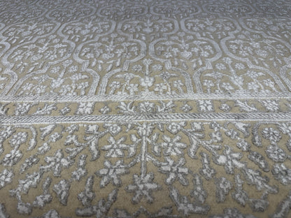 7’9”x10’ Hand-Knotted Carved Wool & Silk All-Over Area Rug