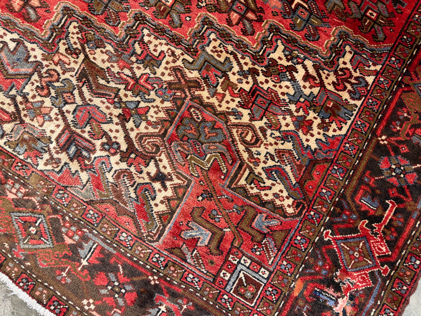 9’8”x12’6” Hand-Knotted Persian Heriz Area Rug