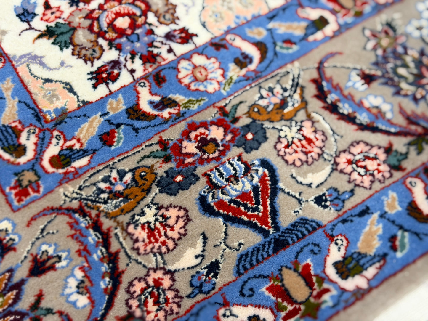Hand-Knotted Persian Isfahan Rug -Garden of Birds- 3’7”x5’3”