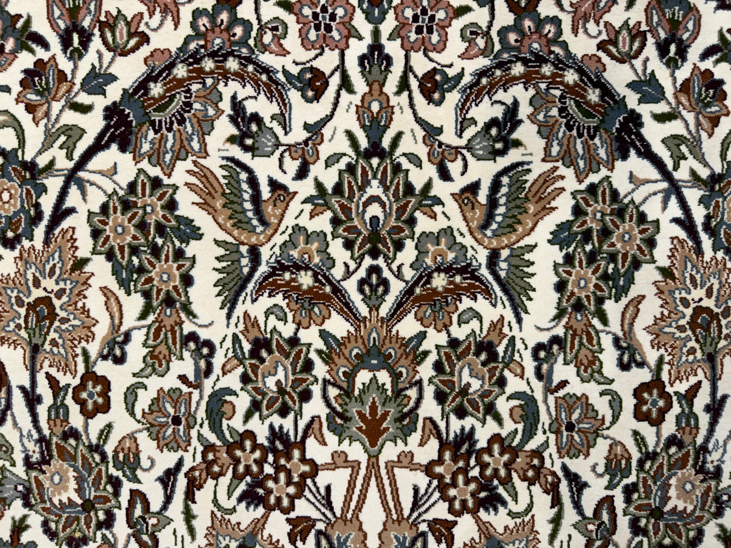 Hand-Knotted Pictorial Persian Isfahan Rug - 3’7”x5’10”