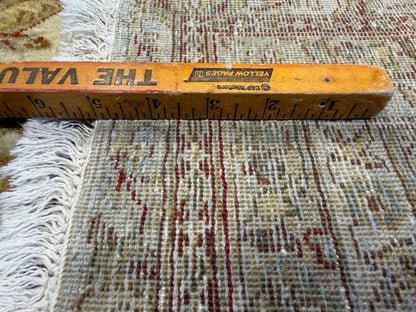 7’8”x9’11” Hand-Knotted Wool Agra Area Rug