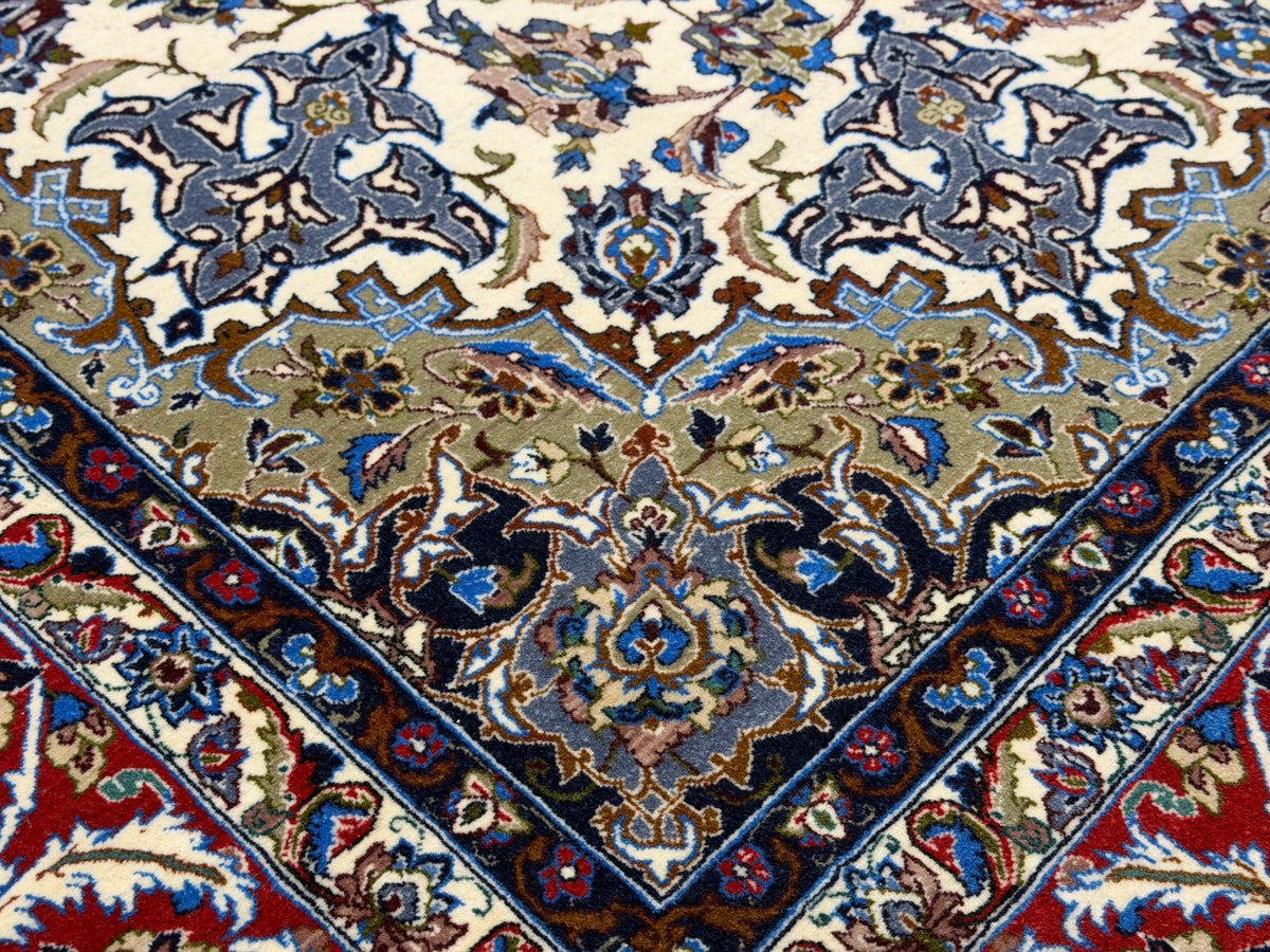 Hand-Knotted Persian Isfahan Rug - 5’x8’