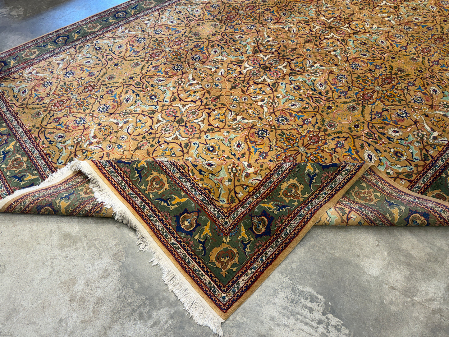 Hand-Knotted Persian Kashan Rug - 9’9”x14’5”