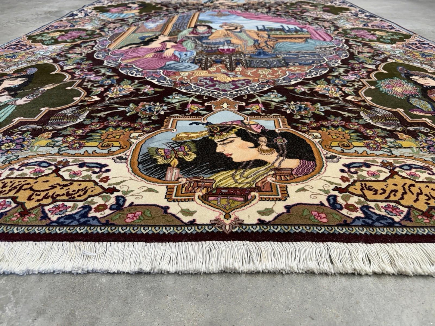 5’7”x7’10” Hand-knotted Pictorial Tabriz Rug