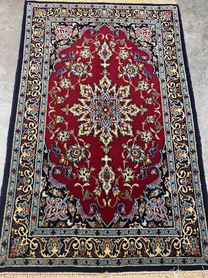 2'4"x3'4" Handmade Silk & Wool Persian Isfahan Rug