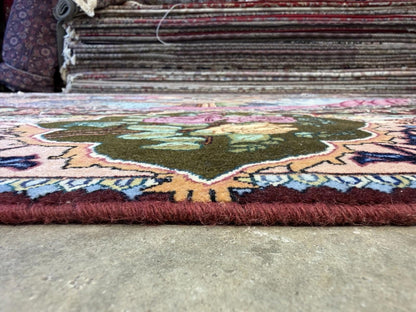 5’7”x7’10” Hand-knotted Pictorial Tabriz Rug