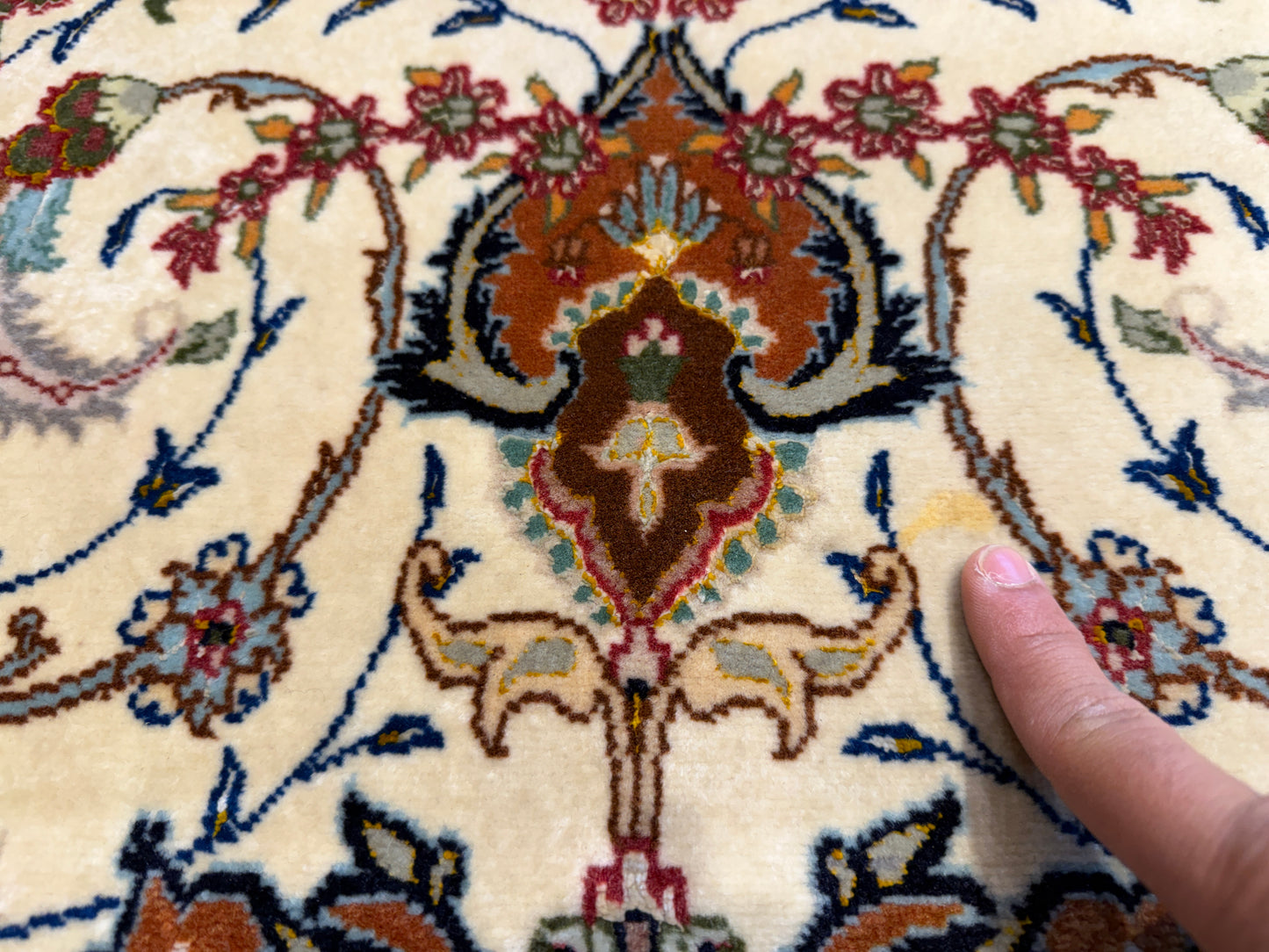 Hand-Knotted 60 Raj Persian Tabriz Rug - 4’11”x6’8”