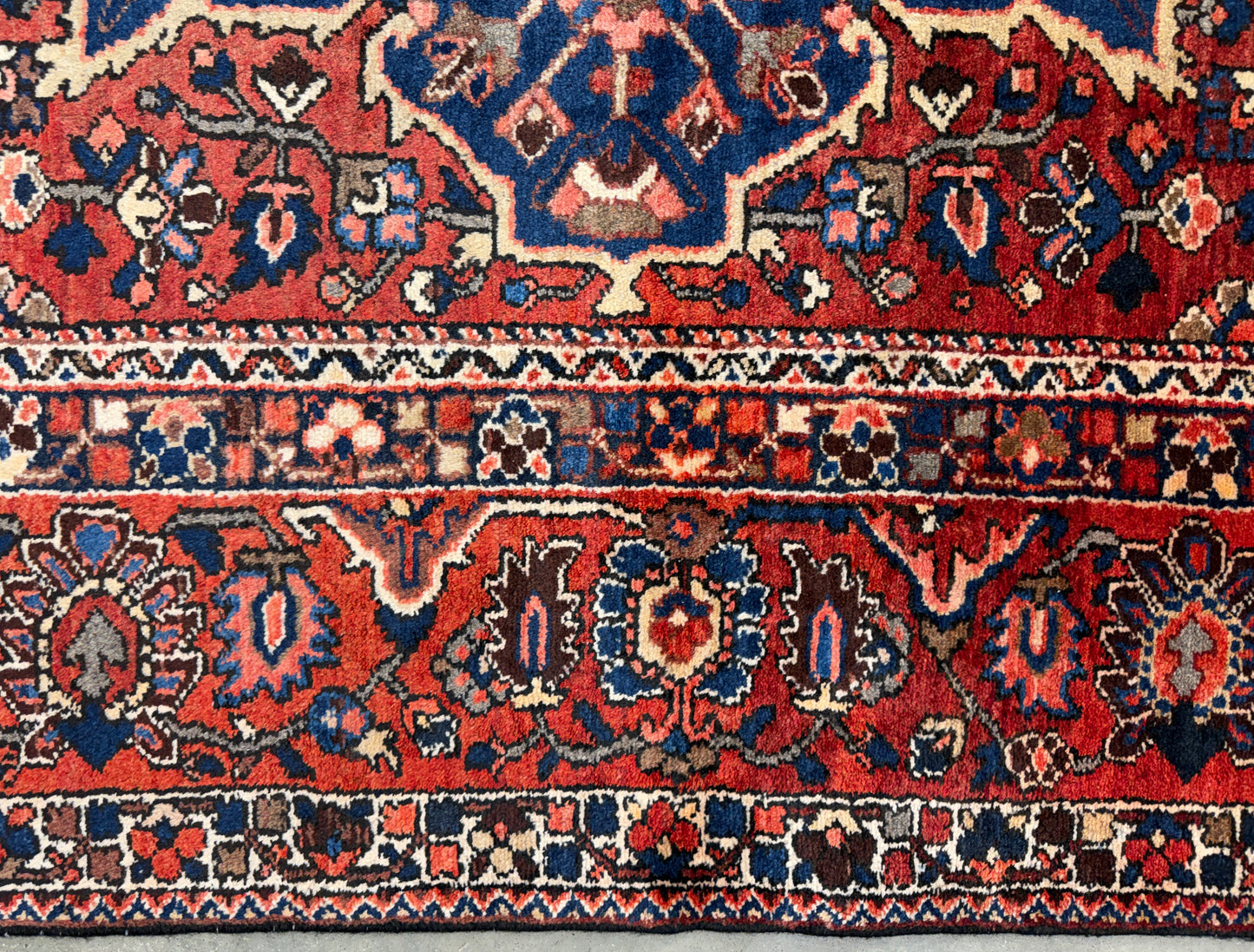 9’8”x12’6” Hand-Knotted Persian Bakhtiari Area Rug