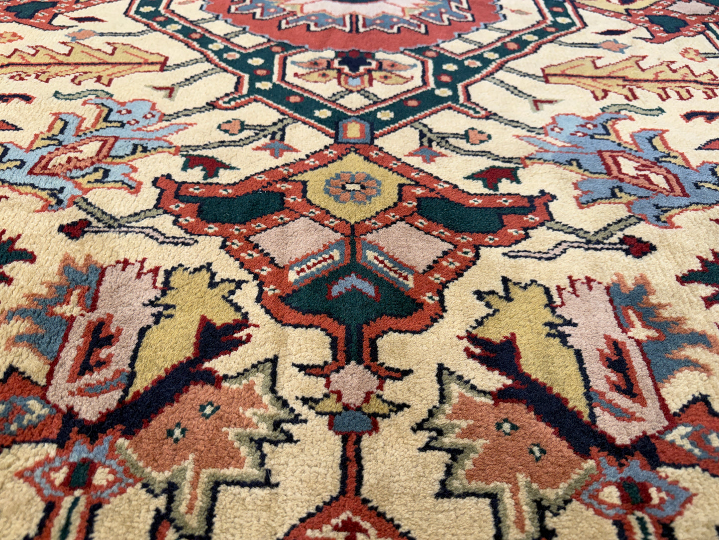 8’x9’11” Hand-Knotted Wool IndoHeriz Area Rug