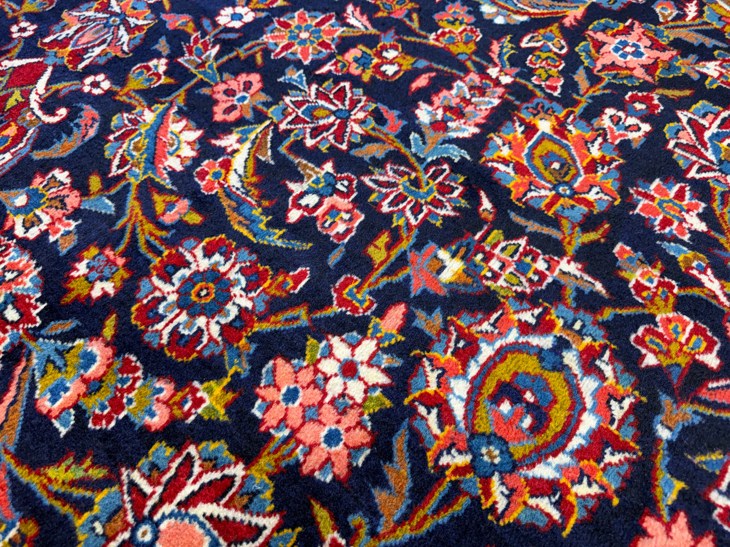 Hand-Knotted Persian Kashan Rug - 9’11”x14’3”