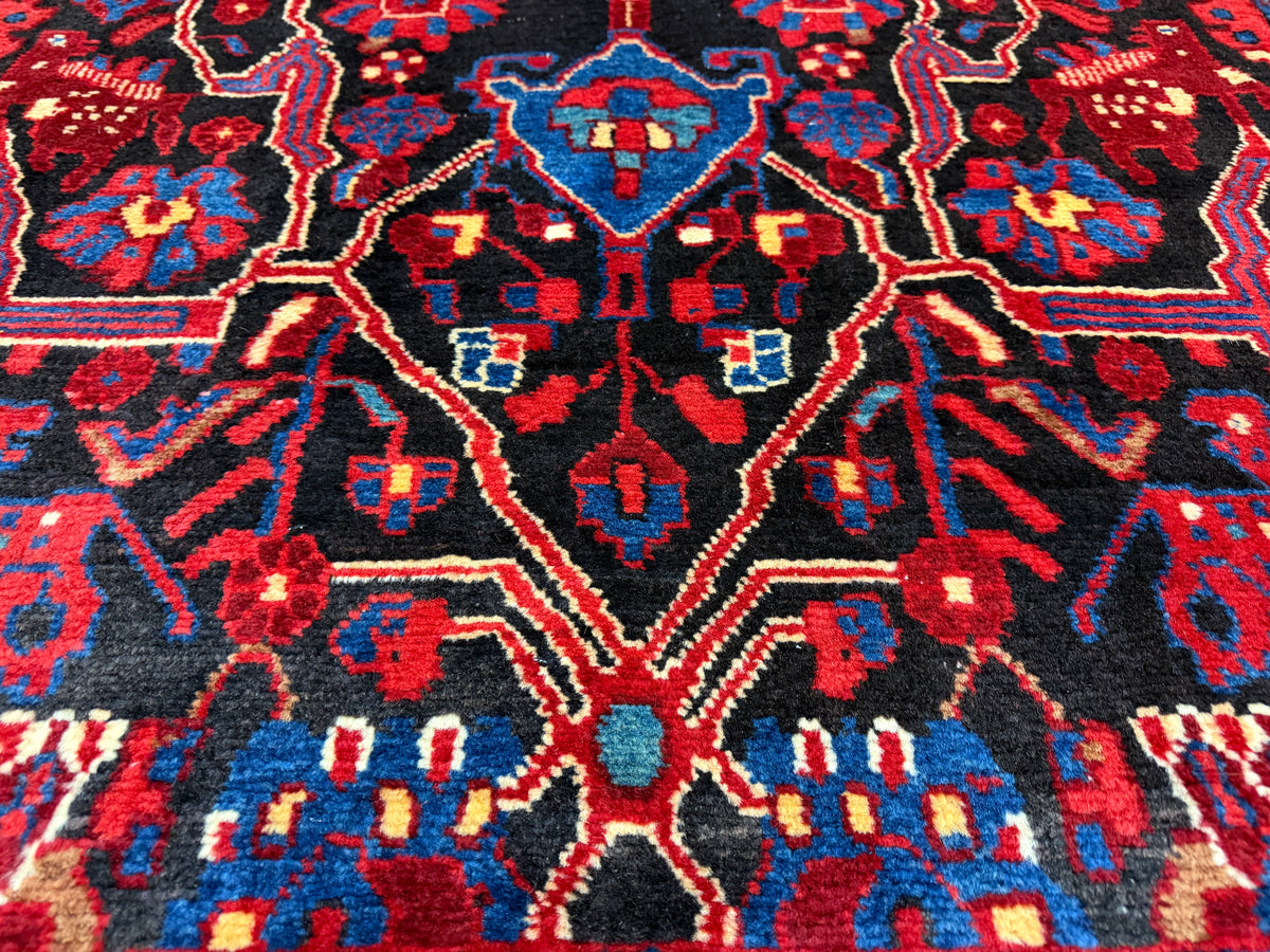 Hand-Knotted Persian Nahavand Rug - 4'9"x9'6"