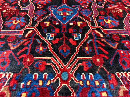 Hand-Knotted Persian Nahavand Rug - 4'9"x9'6"