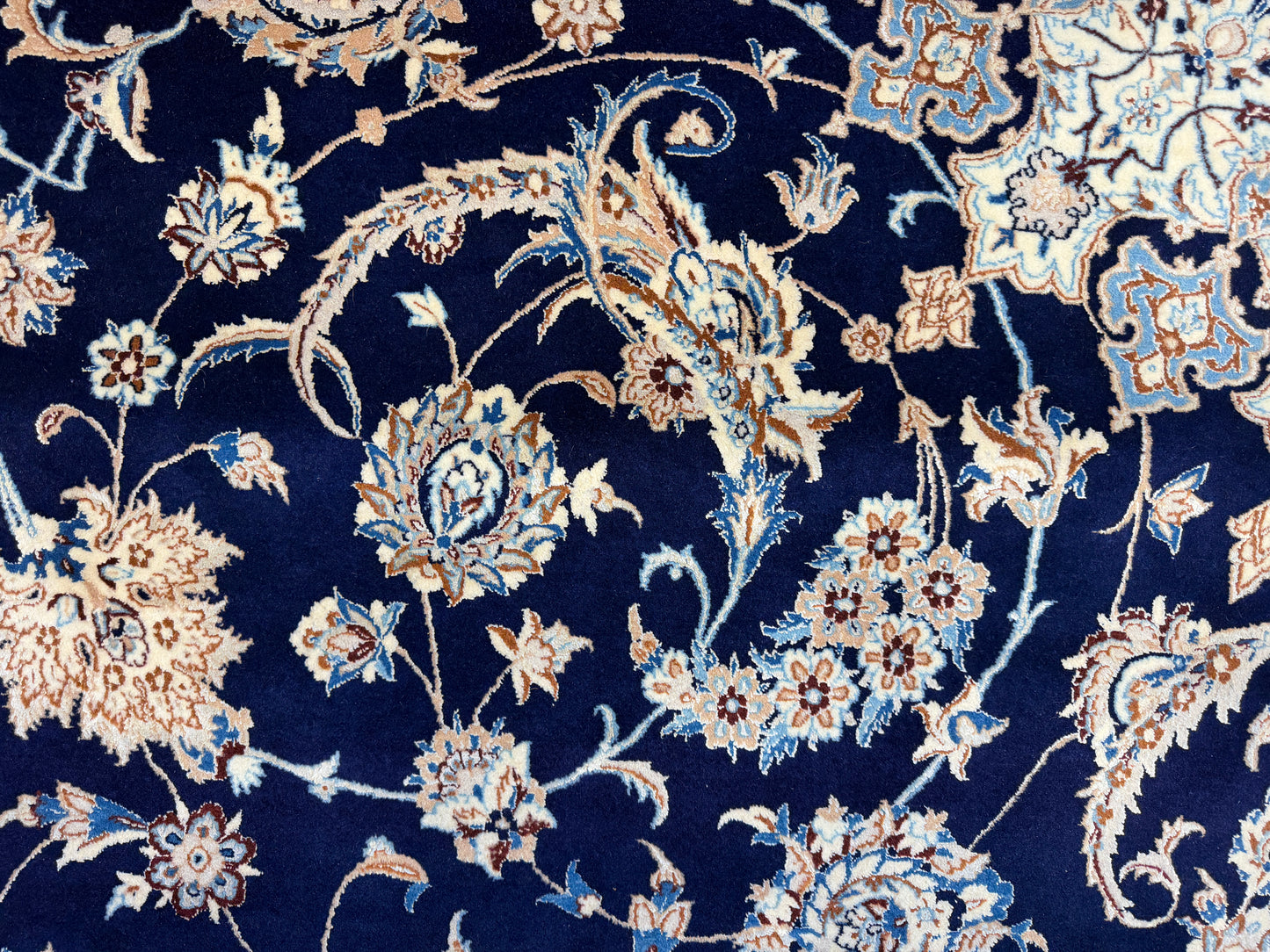 Hand-Knotted 4 La Persian Nain Rug - Signed Habibian - 10'4"x14'3"