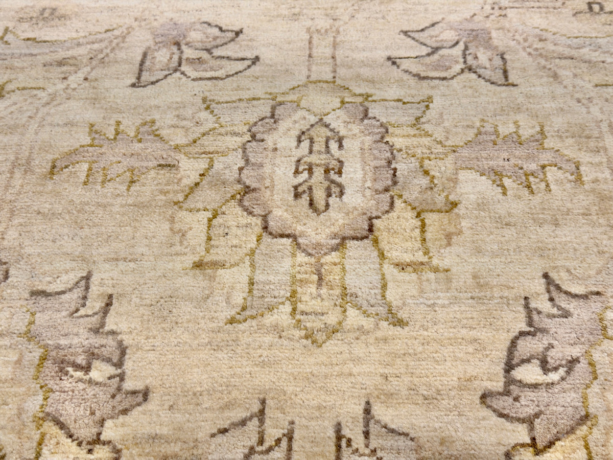 Hand-Knotted Agra Rug - 6’6”x9’6”