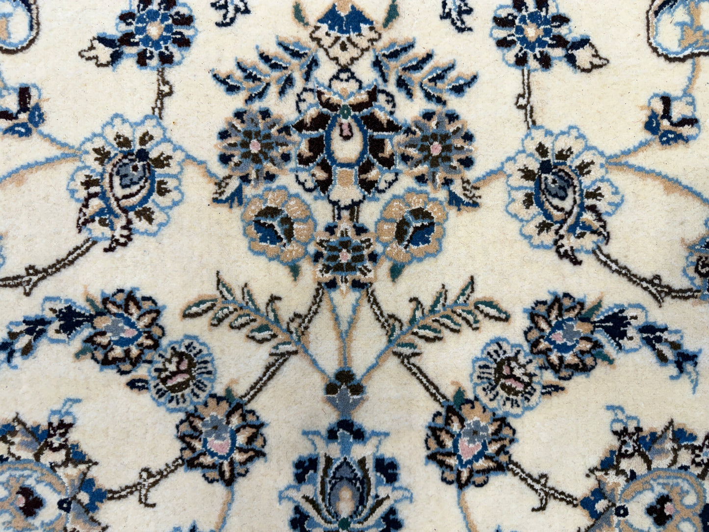 10’x10’ Hand-Knotted Persian Nain Area Rug