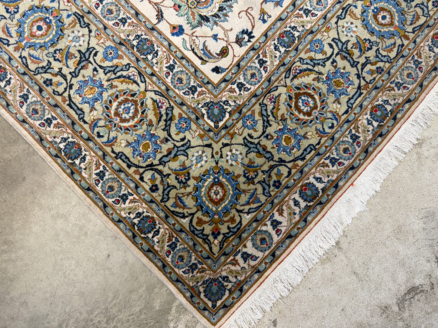 9’6”x12’6” Hand-Knotted Persian Kashan Area Rug