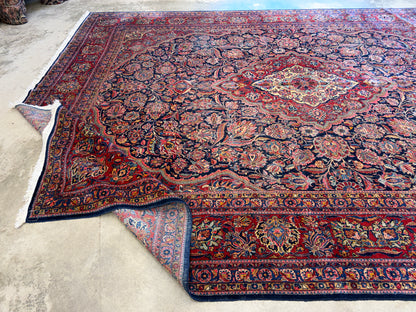 10’x13’7” Very Fine Antique Hand-Knotted Persian Kashan Area Rug