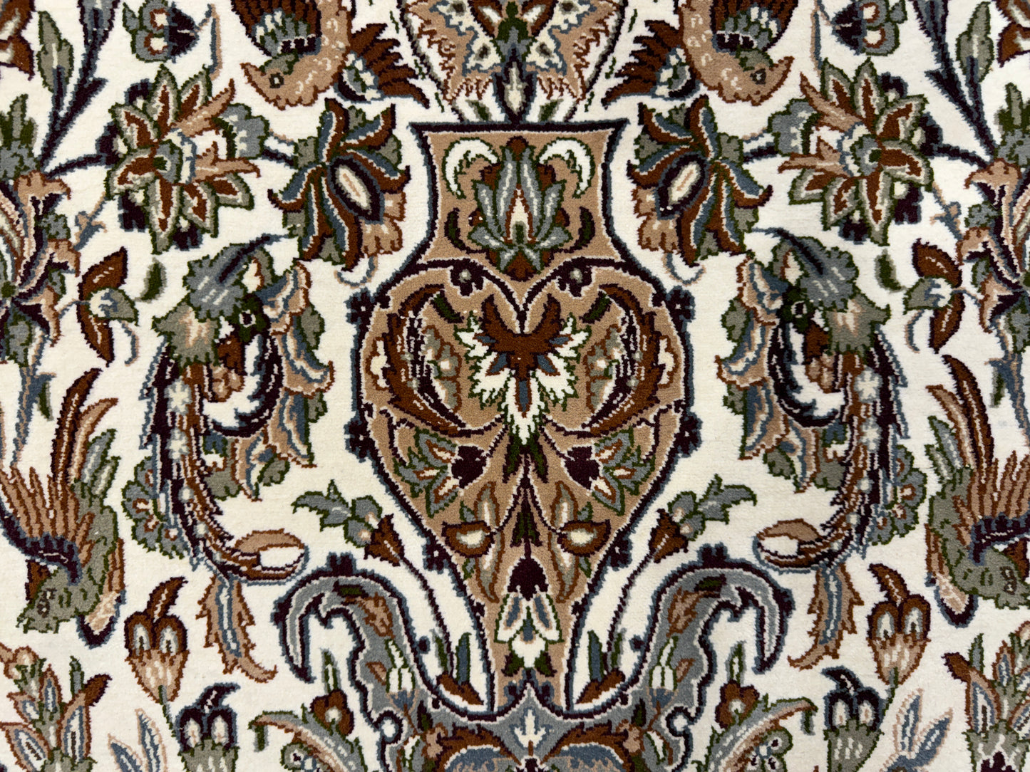Hand-Knotted Pictorial Persian Isfahan Rug - 3’7”x5’10”