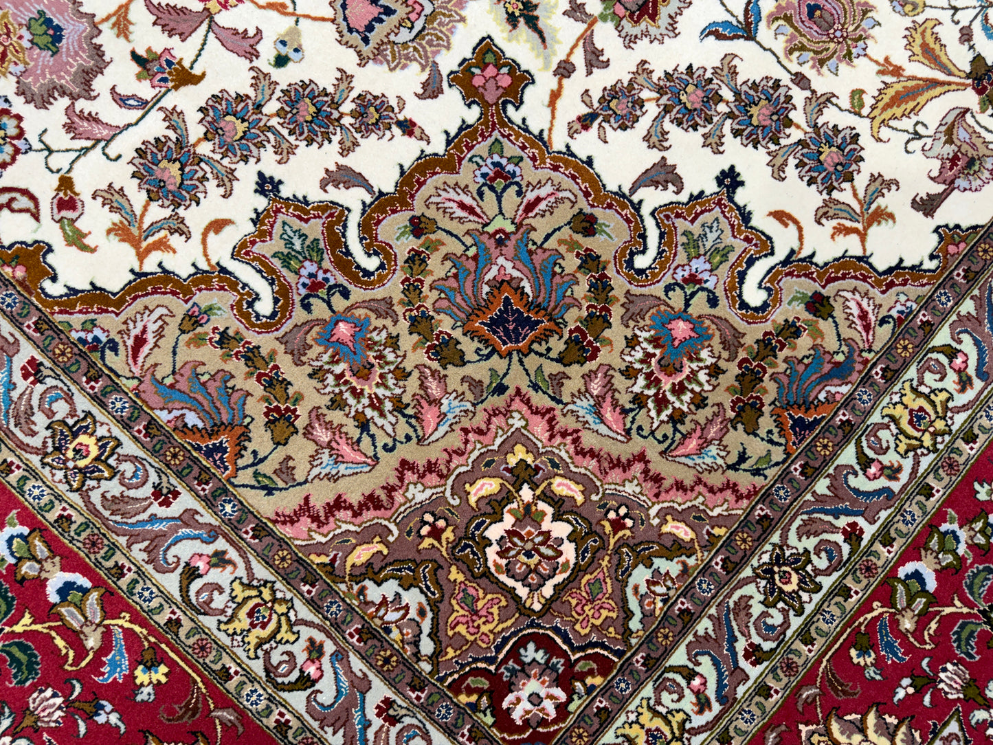 Hand-Knotted 60 Raj Persian Tabriz Rug - 9’10”x13’8”
