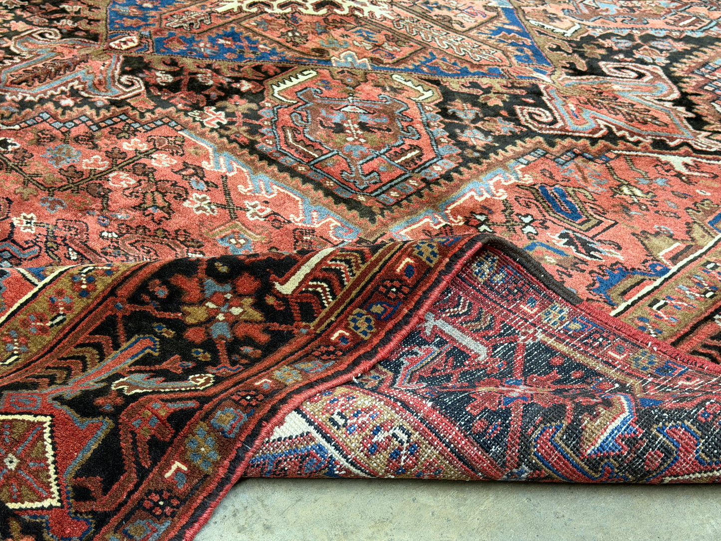 9’9”x11’2” Hand-Knotted Persian Heriz Rug