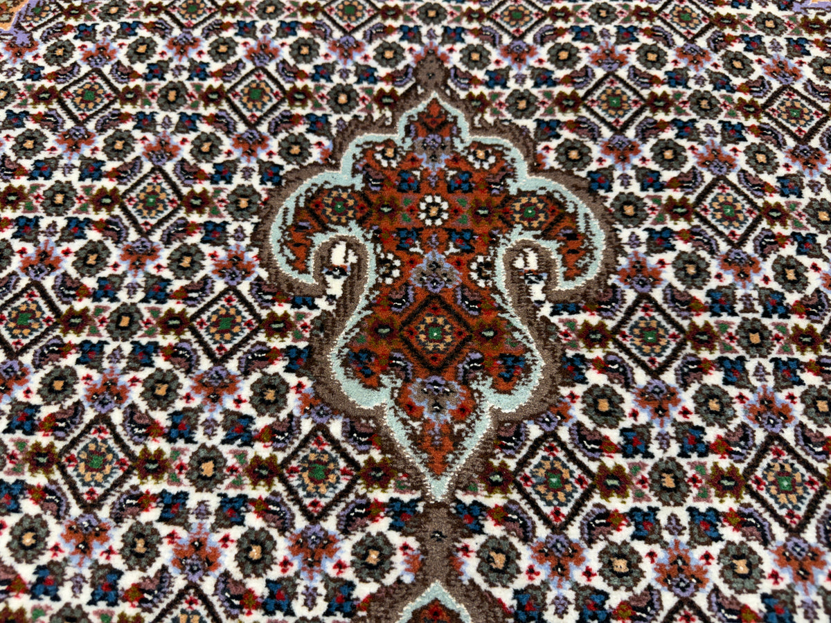 Hand-Knotted Persian Tabriz Mahi Rug - 4'9"x6'5"