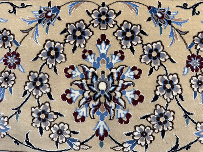 9’10”x12’11” Very Fine Hand-Knotted Persian Nain Signed Area Rug