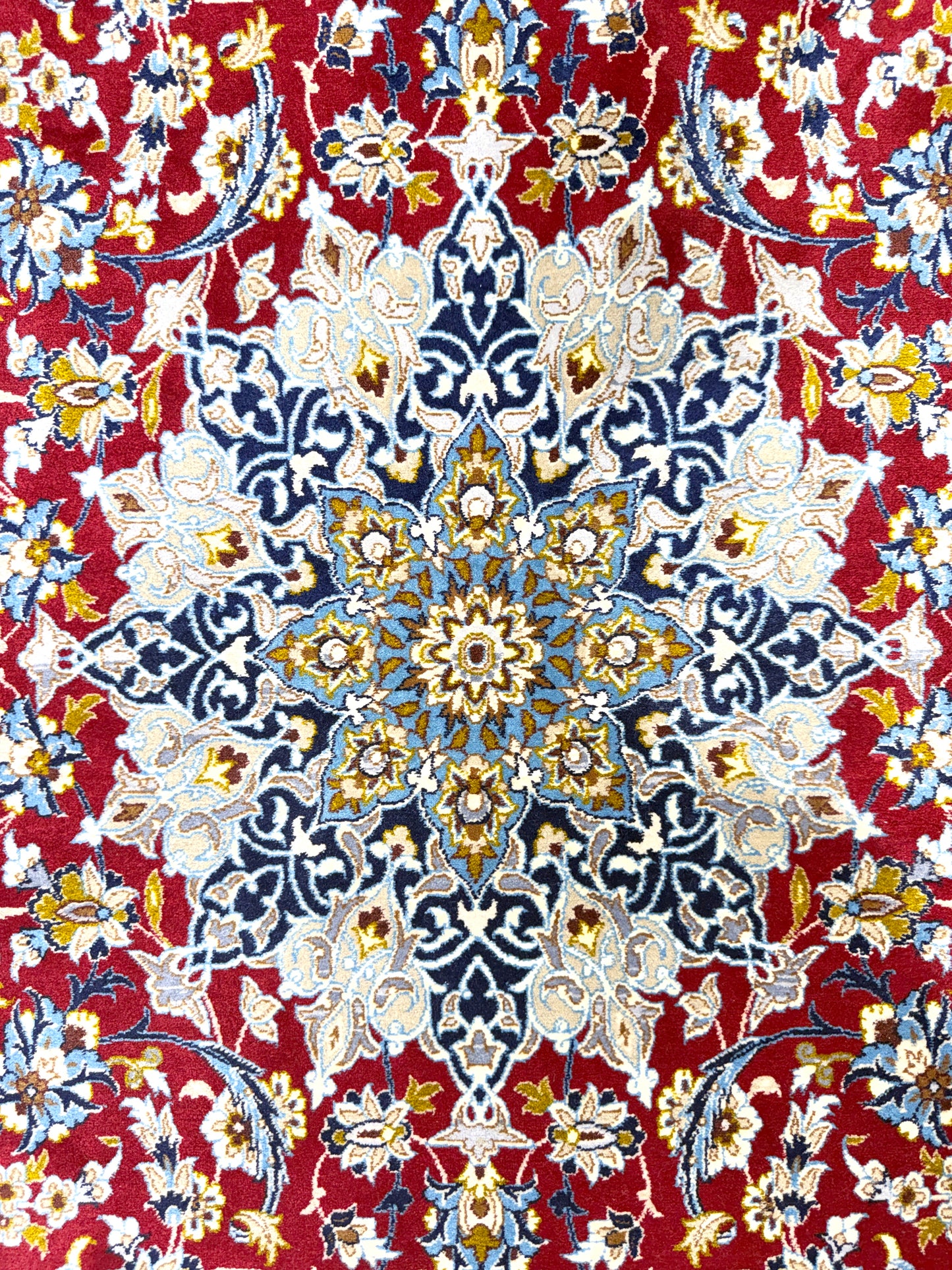 Hand-Knotted Persian Isfahan Rug - 3’7”x5’8”