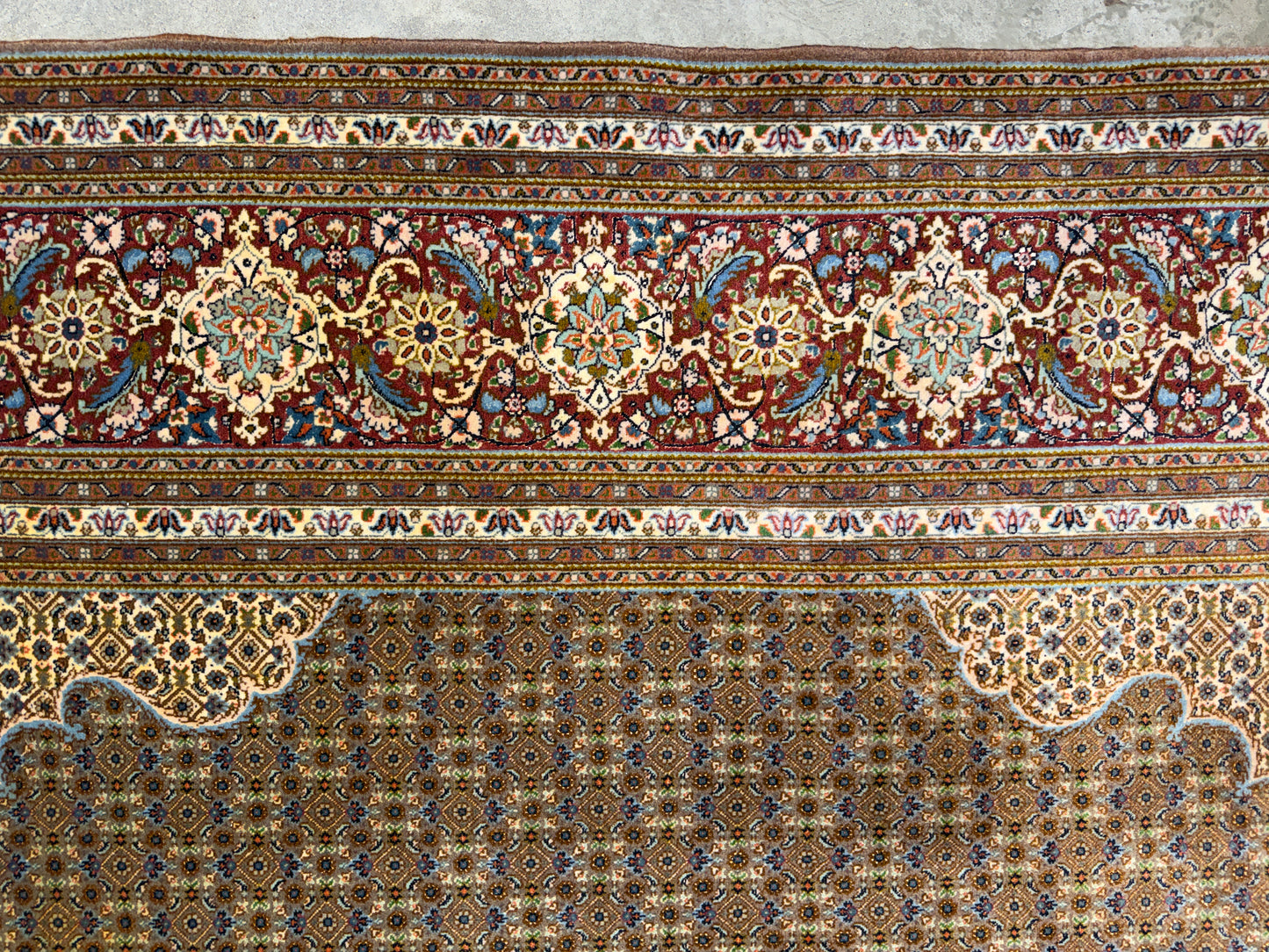 8’2”x9’10” Hand-Knotted Fine Persian Tabriz Mahi Area Rug