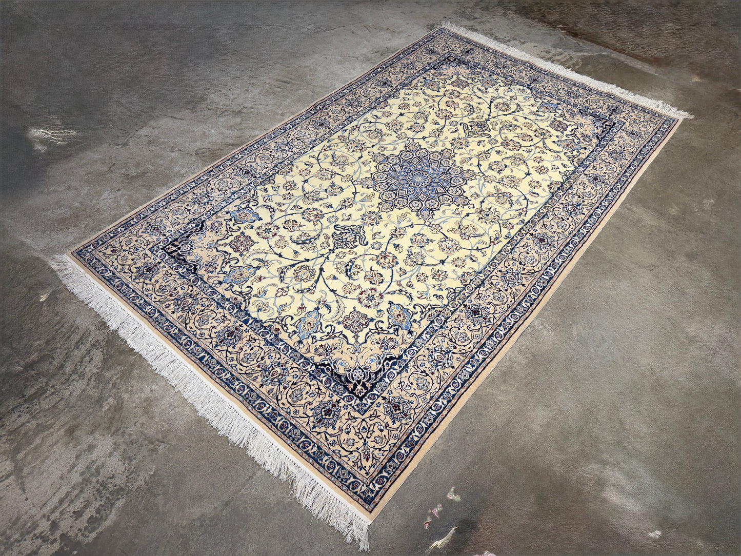 Hand-Knotted Persian Nain 6 La Rug - 4’4”x7’2”