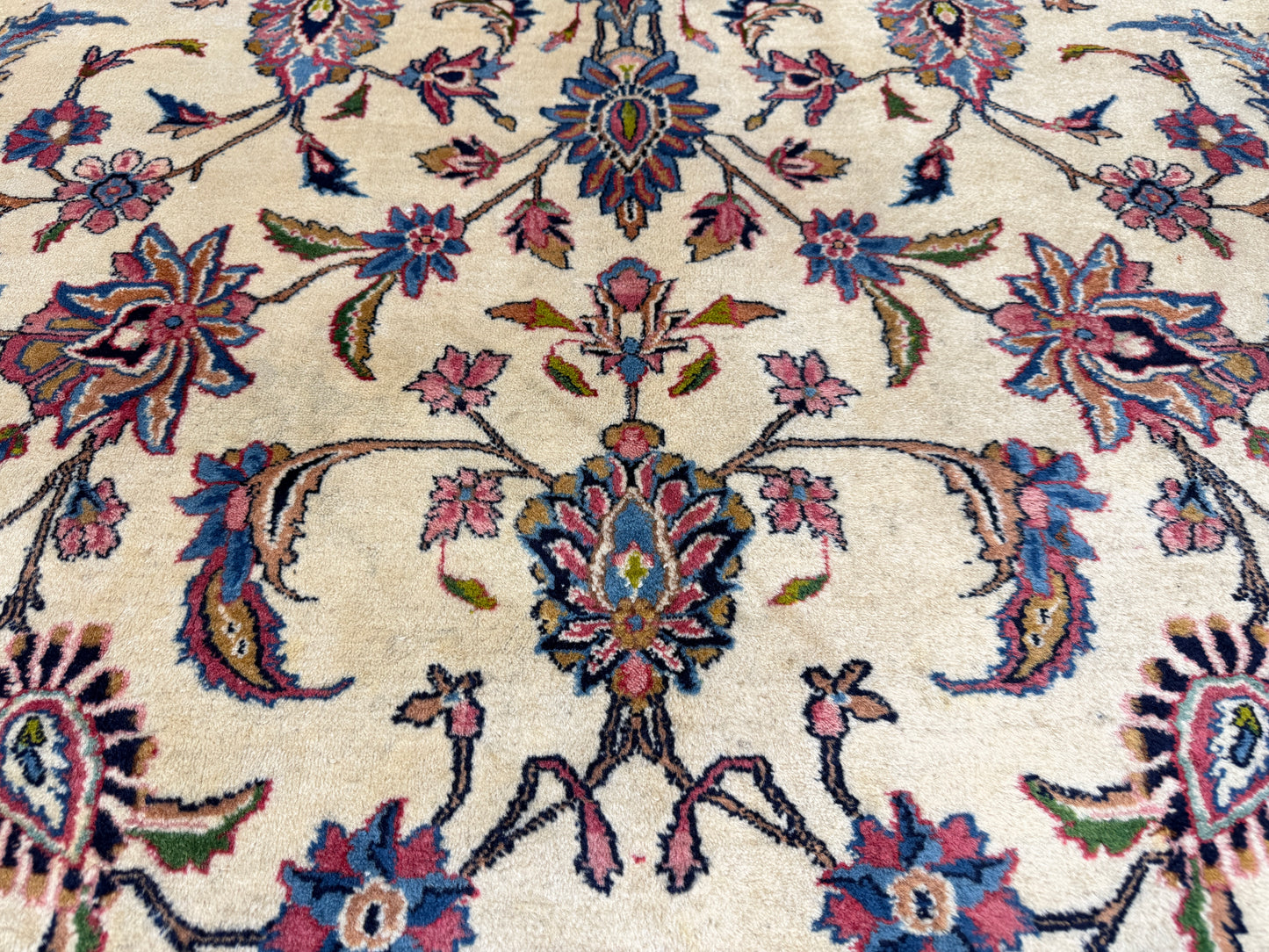 9’6”x14’6” Hand-Knotted Persian Kashan Area Rug