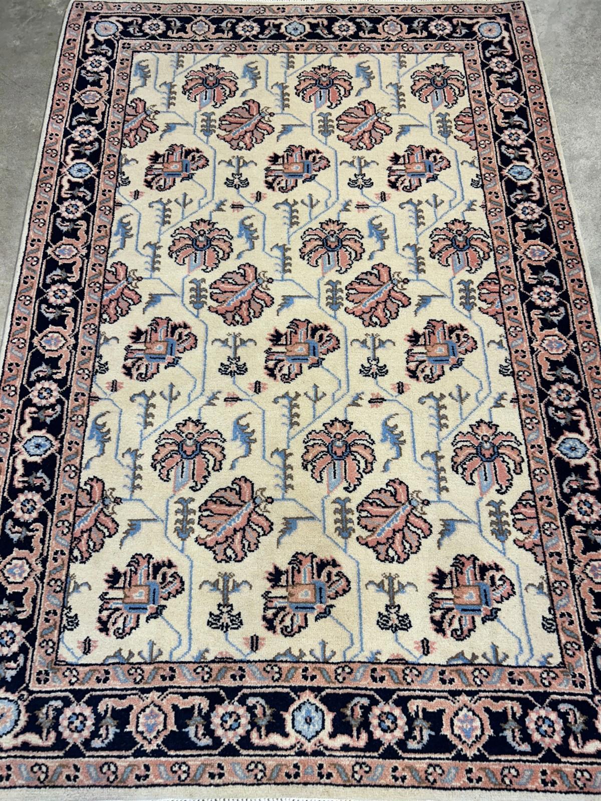4’x5’10” Hand-knotted Wool All-Over Rug - Oriental Carpet 4x6