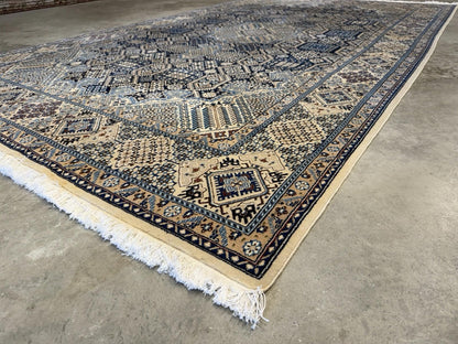 5’2”x8’9” Hand-Knotted Fine Wool & Silk Naine Area Rug - Beige & Blue Geometric