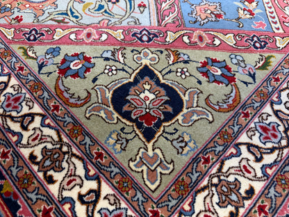 Hand-Knotted 60 Raj Persian Tabriz Rug - Dome Design - 10’x13’4”