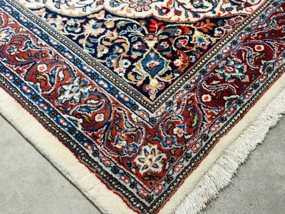 Hand-Knotted Persian Sarouk Rug - 4’5”x6’11”