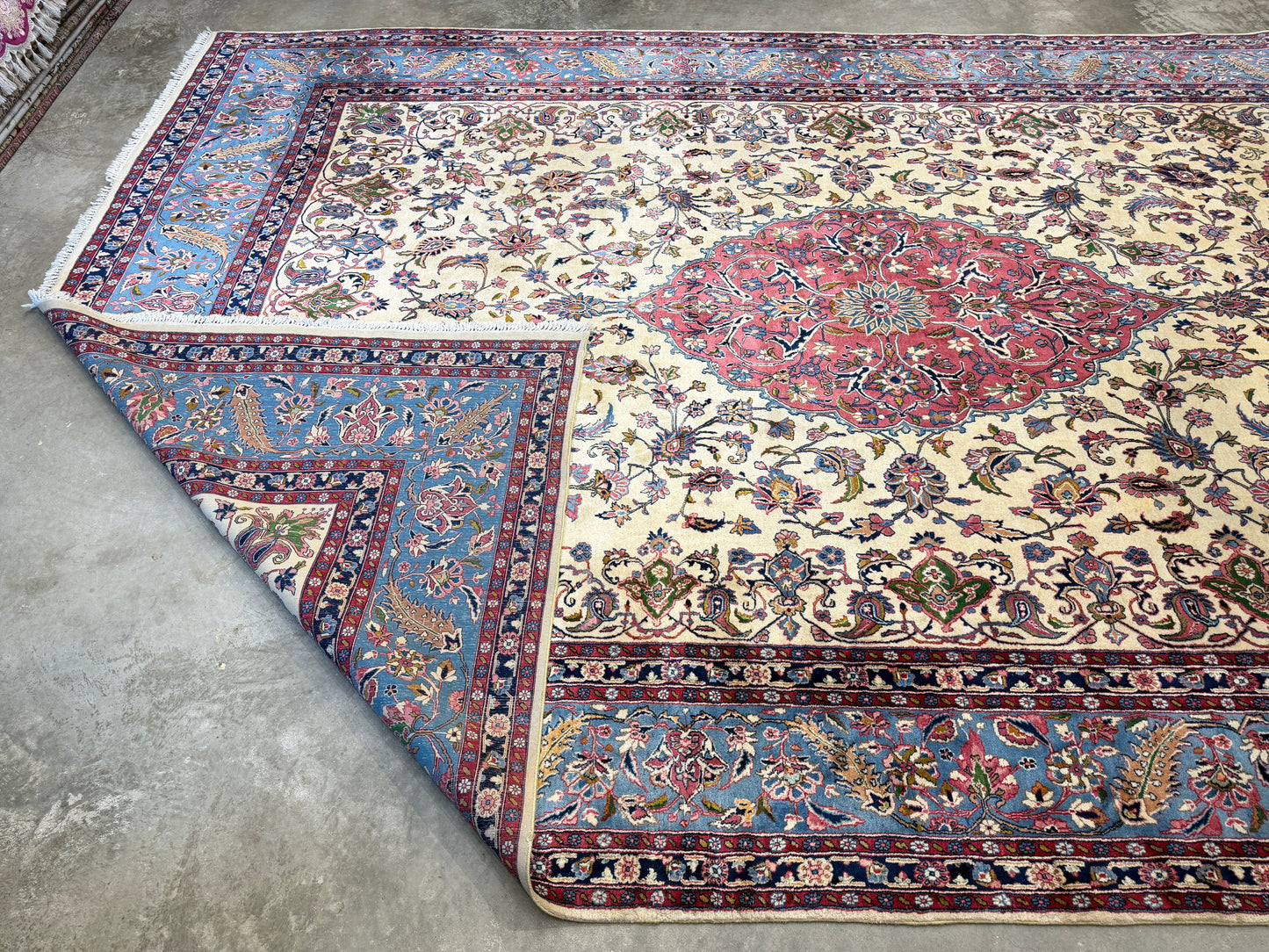9’6”x14’6” Hand-Knotted Persian Kashan Area Rug