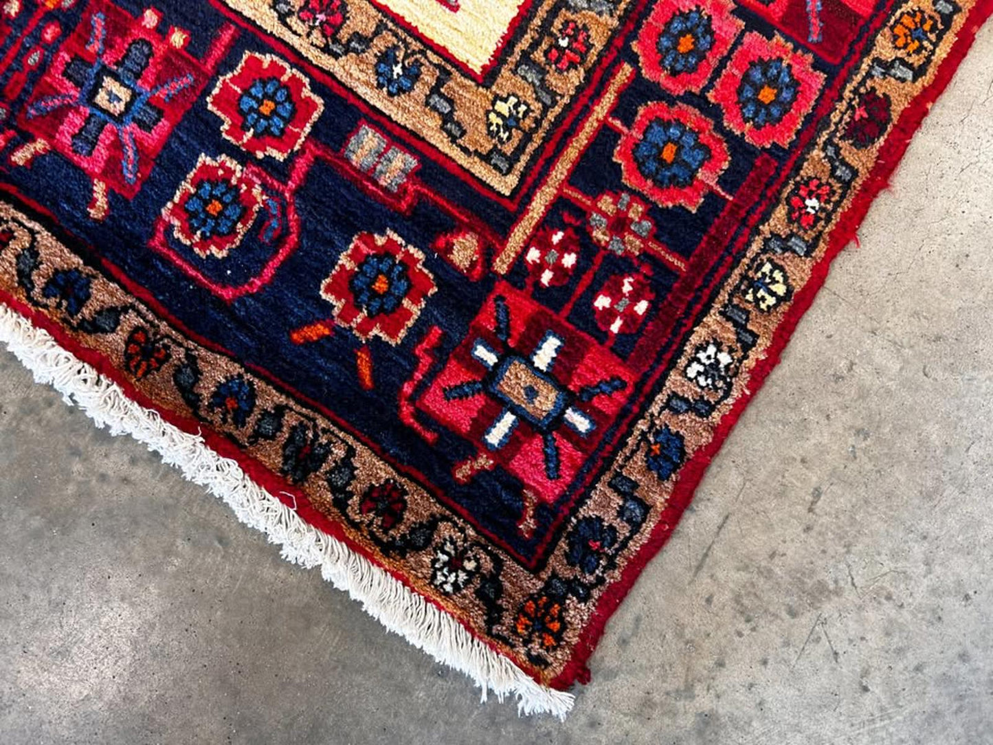 5'3"x8'1" Handmade 100% Wool Persian Nahavand Rug