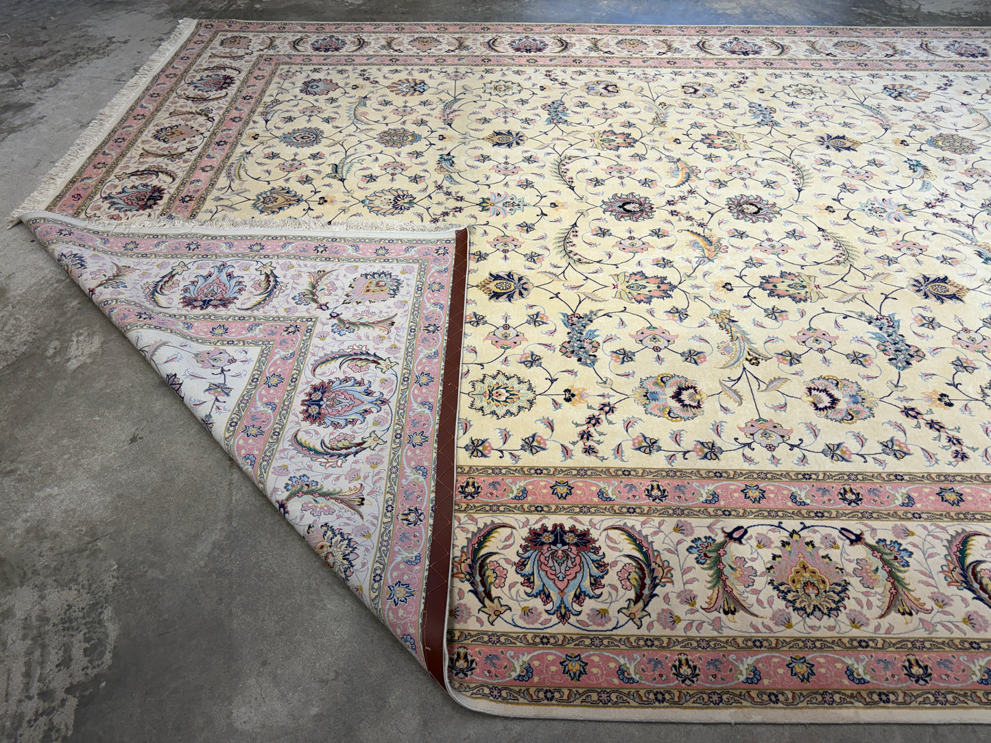9’9”x13’4” Very Fine Hand-Knotted Persian Tabriz 80 Raj Signed Area Rug