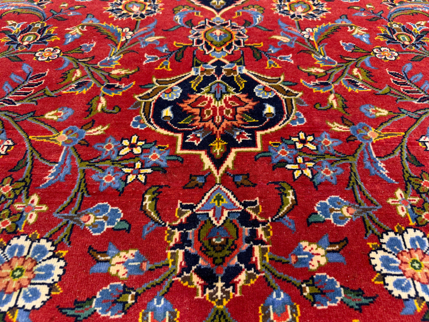 Hand-Knotted Persian Kashan Rug - 9’11”x13’