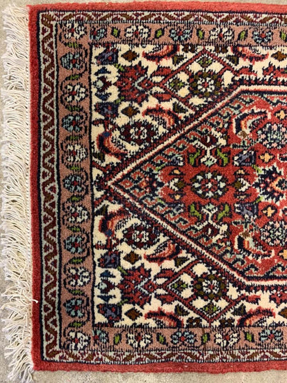 1'x1'6" Handmade 100% Wool Persian Bidjar Rug