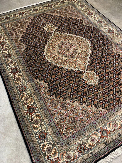 5'7"x7'7" Hand-Knotted Silk & Wool Tabrize Area Rug - Handmade Carpet 5x7