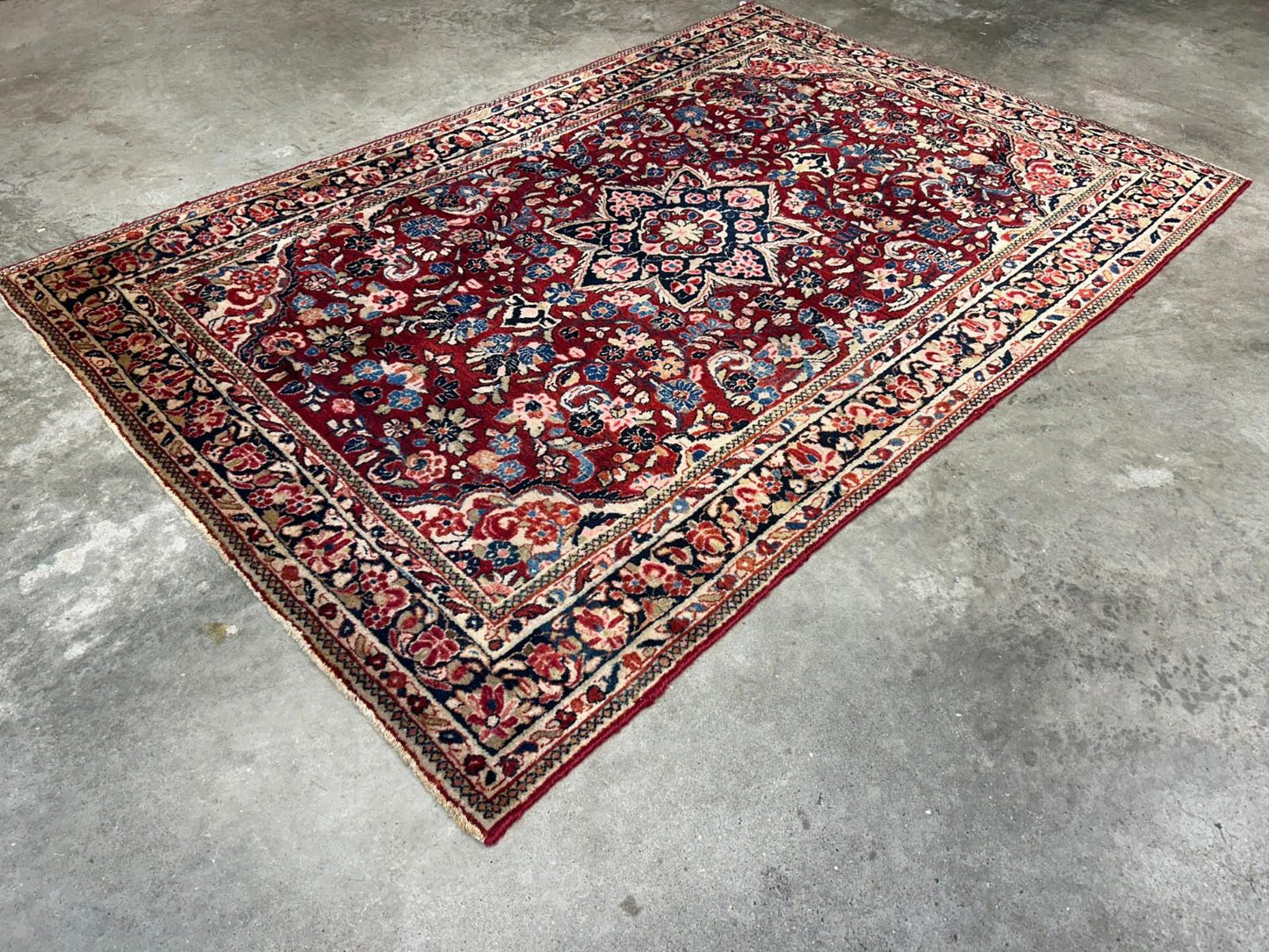4'3"x6'4" Antique Hand-knotted Wool Sarouke Area Rug - Handmade Red 4x6 Carpet