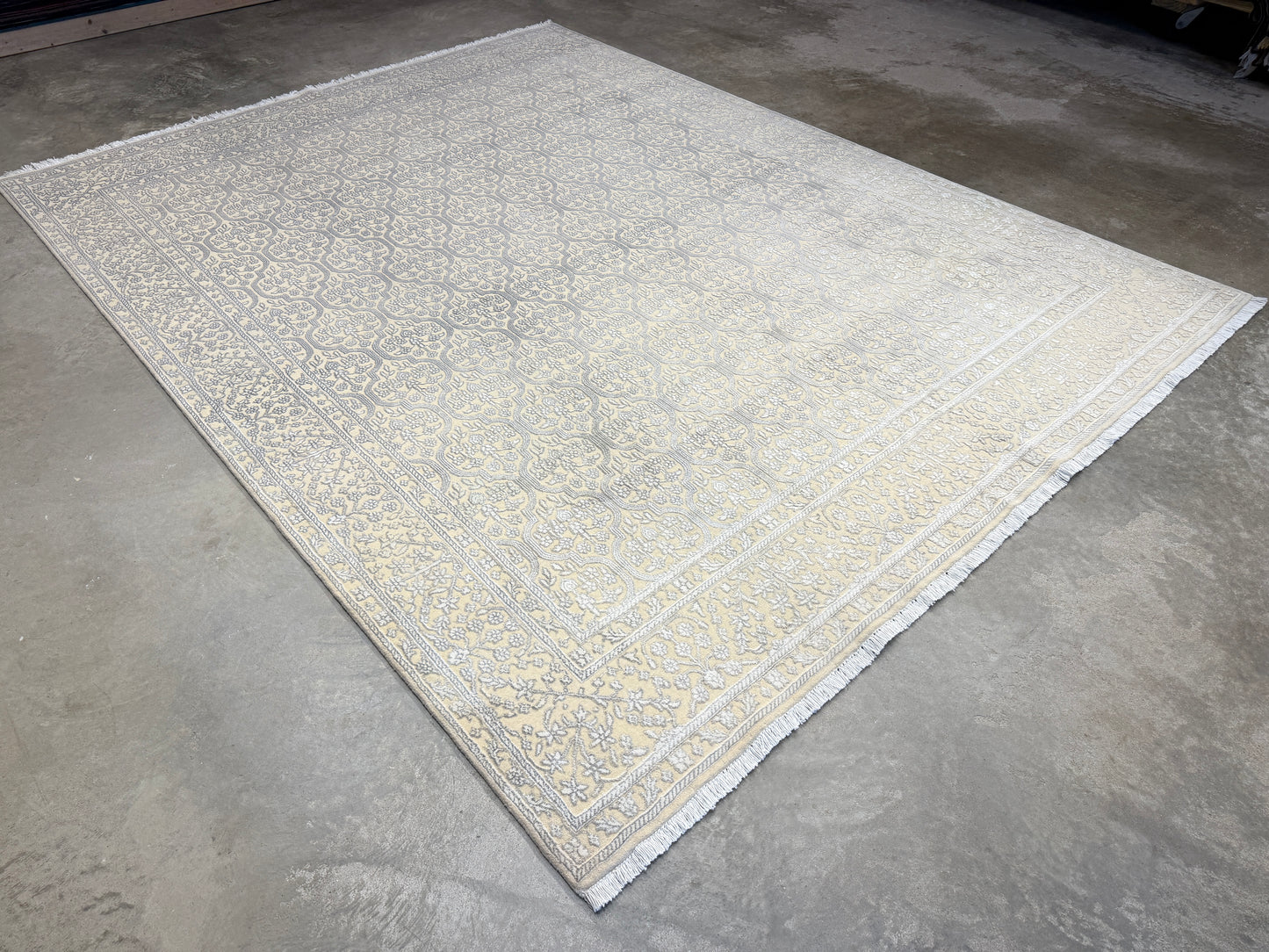 7’9”x10’ Hand-Knotted Carved Wool & Silk All-Over Area Rug