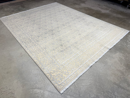7’9”x10’ Hand-Knotted Carved Wool & Silk All-Over Area Rug