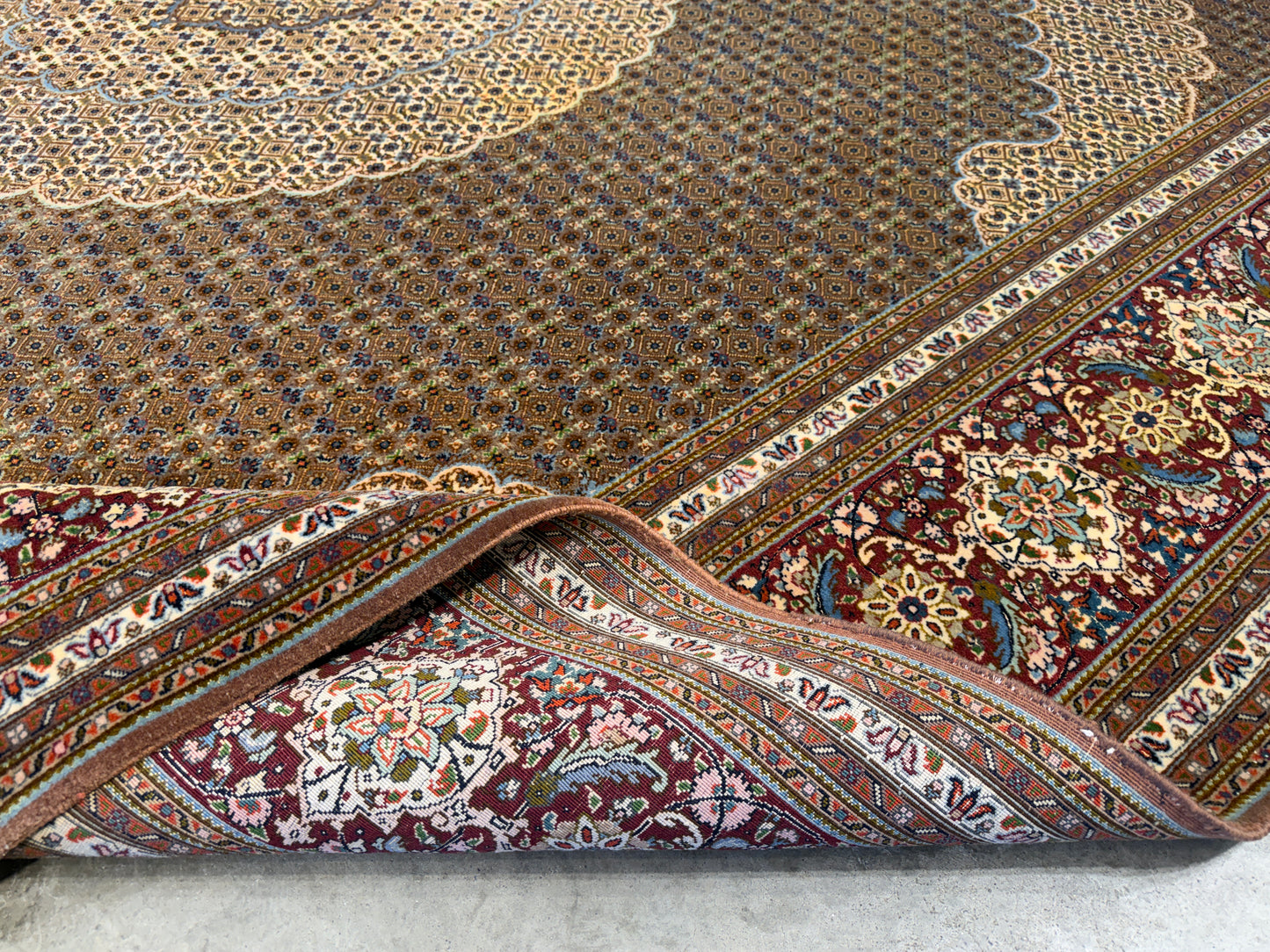 8’2”x9’10” Hand-Knotted Fine Persian Tabriz Mahi Area Rug